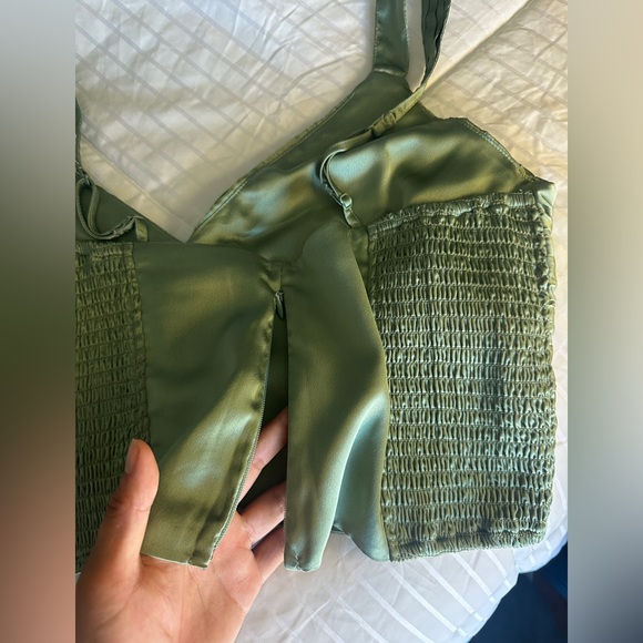 Abercrombie & Fitch Green Fitted Pleated Crop Tank Top - Picture 6 of 9